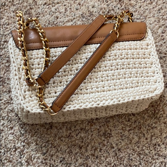 Michael Kors hand bag - Picture 4 of 12